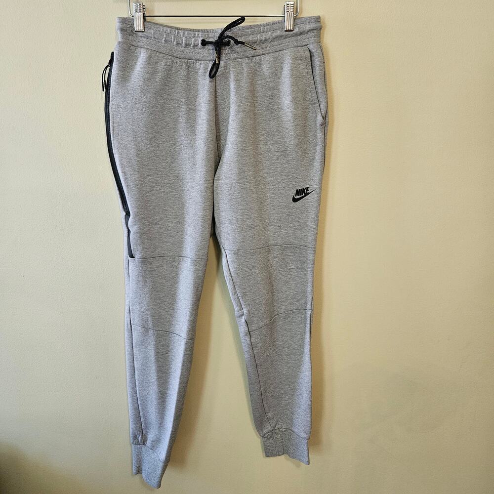 Nike Tech Men's Fleece Joggers Size Medium Gray Athleisure Pockets Zipper